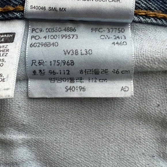 Vintage Levi’s 550 Jeans Mens size 38x29 Blue Medium Wash Straight Leg Relaxed - Picture 9 of 12